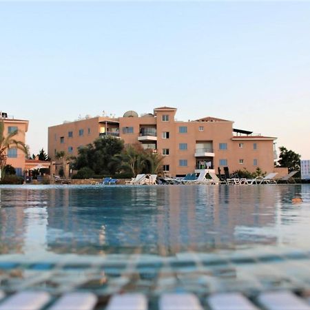 Cosea Living: Seaside 2 Bedroom Flat Kings Palace 209 Paphos Exterior foto