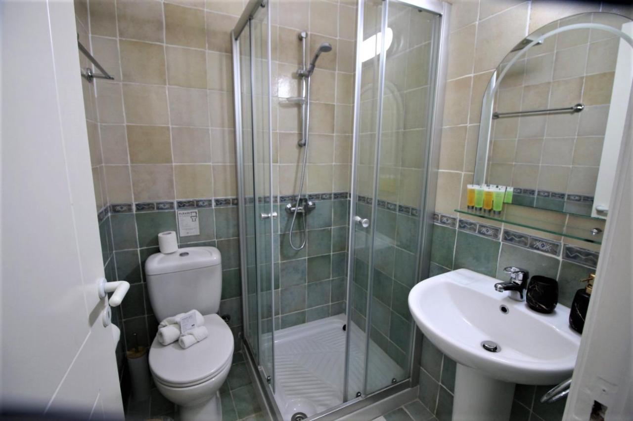 Cosea Living: Seaside 2 Bedroom Flat Kings Palace 209 Paphos Exterior foto