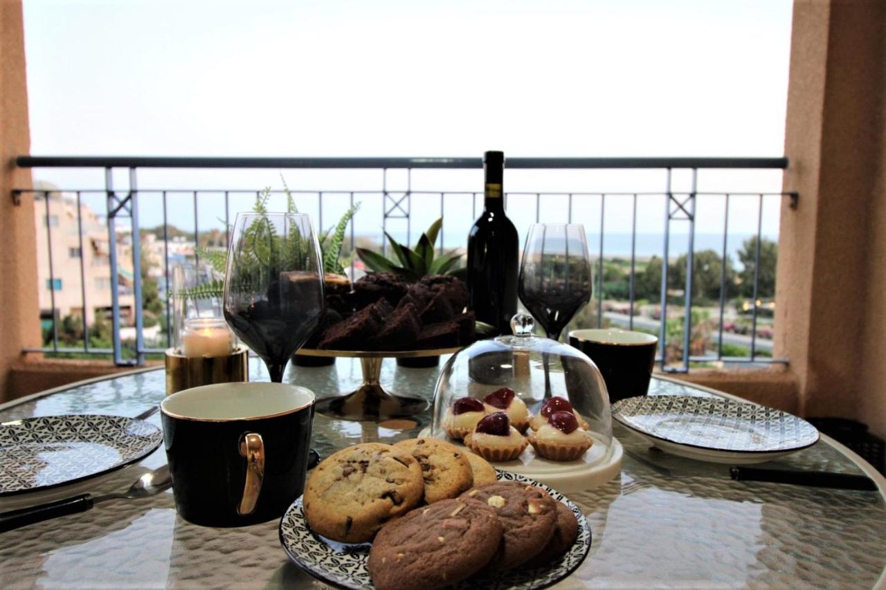 Cosea Living: Seaside 2 Bedroom Flat Kings Palace 209 Paphos Exterior foto