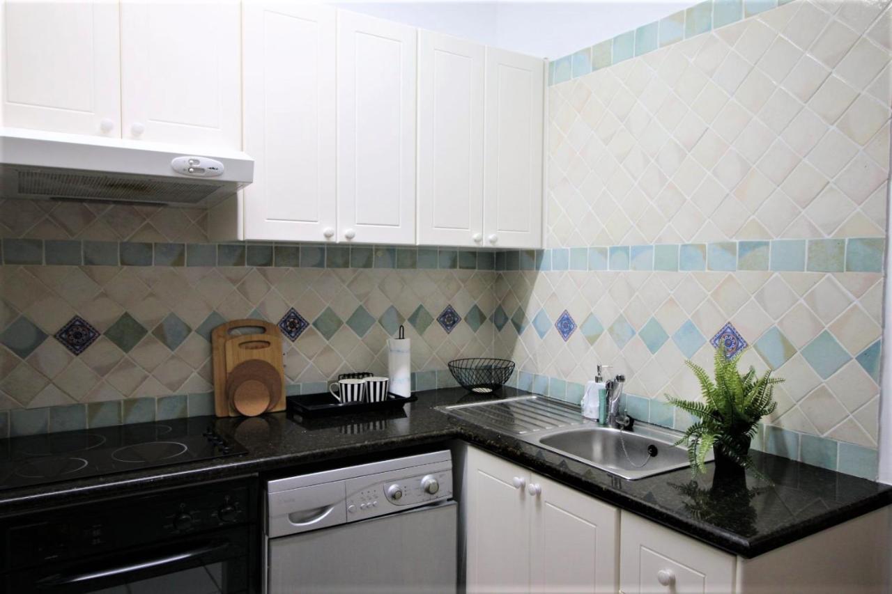 Cosea Living: Seaside 2 Bedroom Flat Kings Palace 209 Paphos Exterior foto