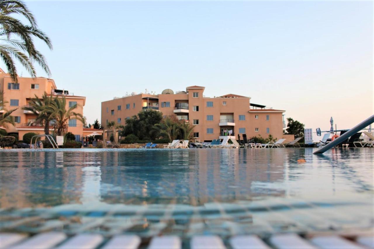 Cosea Living: Seaside 2 Bedroom Flat Kings Palace 209 Paphos Exterior foto