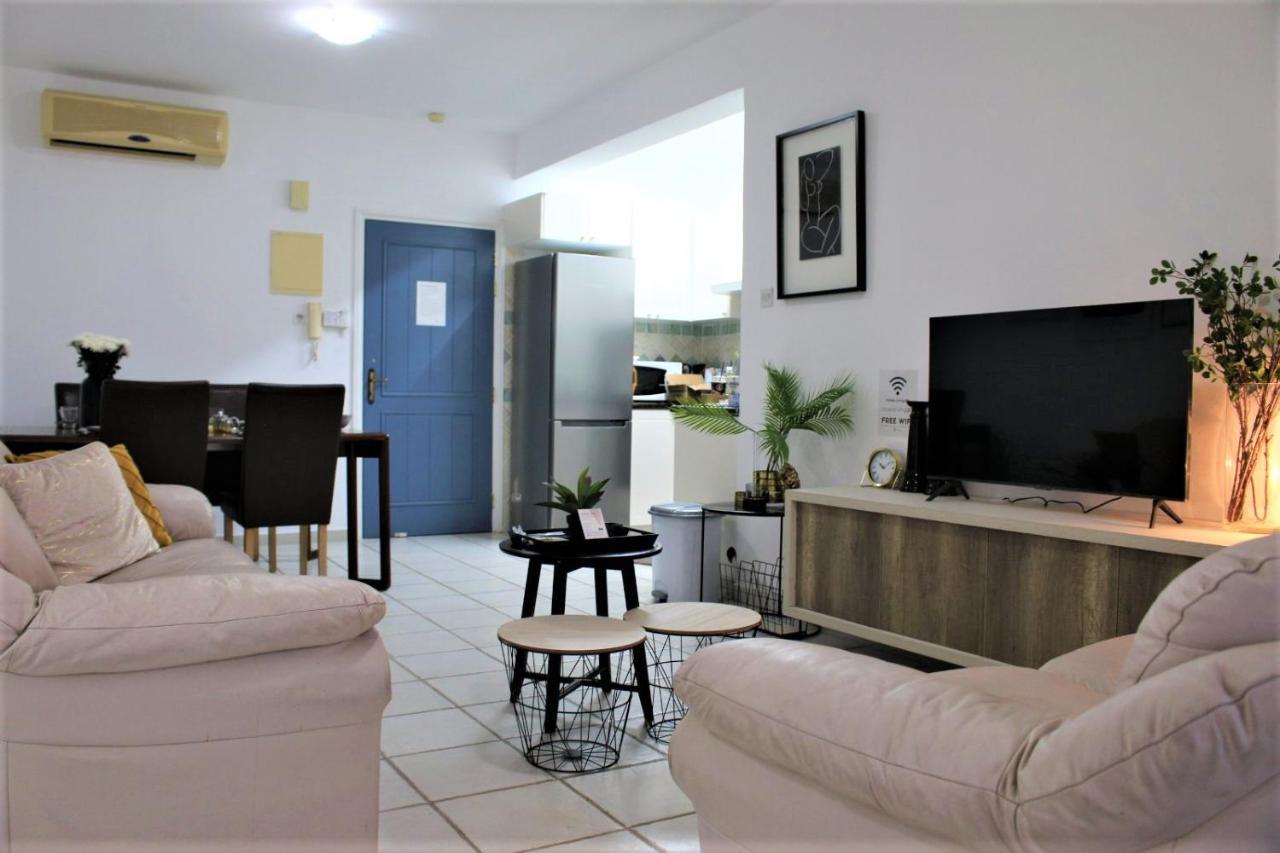 Cosea Living: Seaside 2 Bedroom Flat Kings Palace 209 Paphos Exterior foto